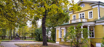 Обложка: Мемориальная усадьба Пушкина в селе Болдино