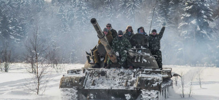 Обложка: Эксклюзивная боевая поездка на танке Т-62М в Москве
