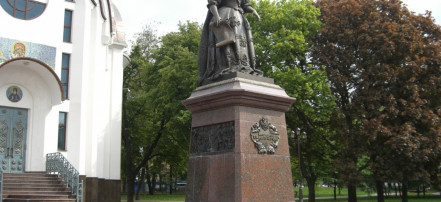 Обложка: Памятник Елизавете Петровне
