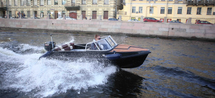 Обложка: Аренда катера без капитана в Санкт-Петербурге