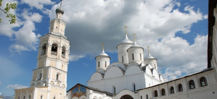 Обложка: Спасо-Прилуцкий Димитриев монастырь