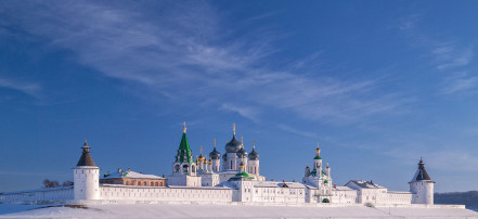 Cover: В храмы и монастыри