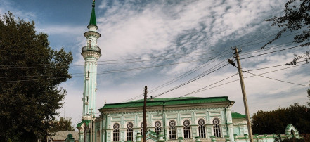 Обложка: Азимовская мечеть