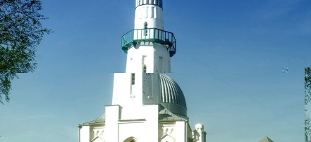 Обложка: Белая соборная мечеть