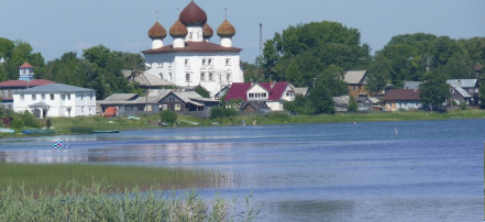 Обложка: Благовещенская церковь в Каргополе