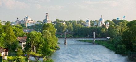 Обложка: Вознесенская (Тихвинская) церковь в Торжке