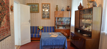 Обложка: Дом-музей родителей Юрия Гагарина