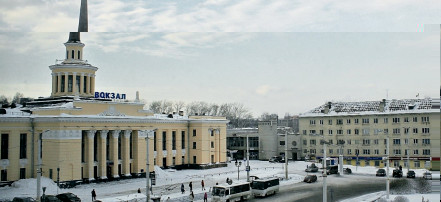 Обложка: Железнодорожный вокзал в Петрозаводске