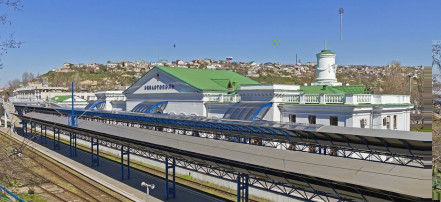 Обложка: Железнодорожный вокзальный комплекс Севастополя