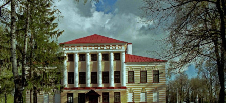 Обложка: Здание бывшей Городской Думы