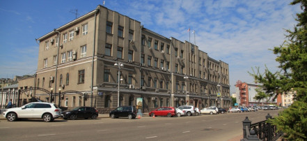 Обложка: Здание городской администрации
