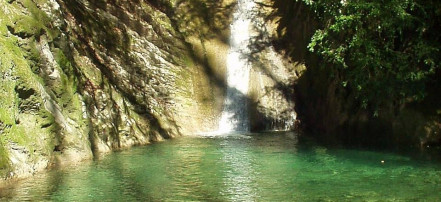 Обложка: Водопад «Чудо-красотка»