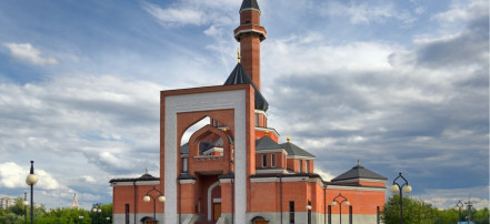 Обложка: Мемориальная мечеть на Поклонной горе