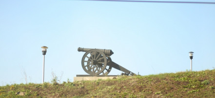 Обложка: Монумент «Пушка»