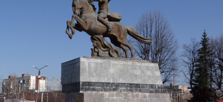 Обложка: Монумент героям 115-й кавалерийской дивизии