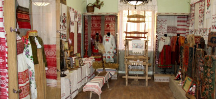 Обложка: Музей льна и быта русской женщины