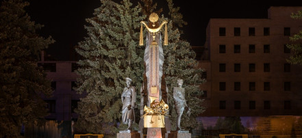 Обложка: Памятник композиторам Шатрову и Агапкину