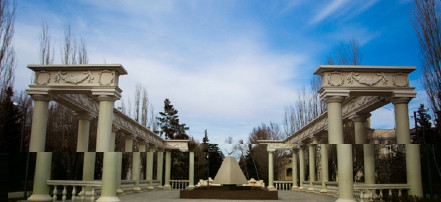 Обложка: Памятник "Первооткрывателям Волжского"