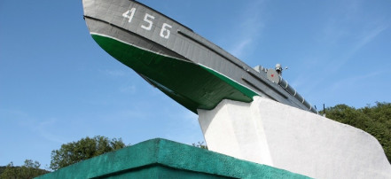 Обложка: Памятник «Торпедный катер»