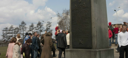 Обложка: Памятник Афанасию Павлантьевичу Белобородову