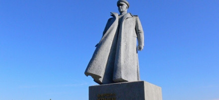 Обложка: Памятник Ивану Степановичу Коневу
