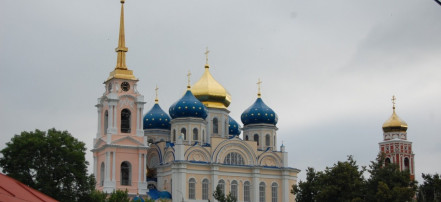 Обложка: Собор Преображения Господня в Болхове Орловской обл.