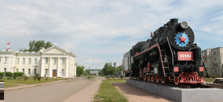 Обложка: Паровоз-памятник в городе Исилькуль.