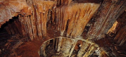 Обложка: Пещера «Эмине-Баир-Хосар» (Мамонтовая пещера)
