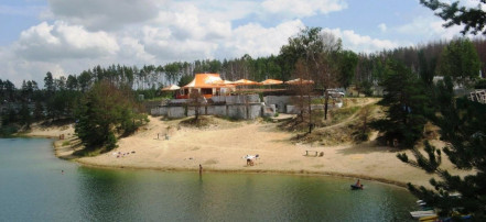Обложка: Пляж на озере Голубое в поселке Карьер