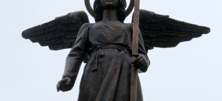 Обложка: Скульптура «Ангел»