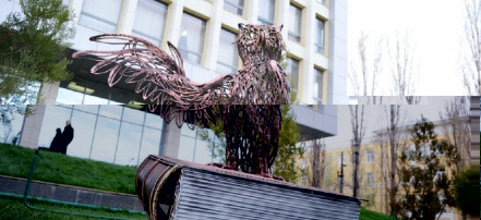 Обложка: Скульптура совы в Волгограде