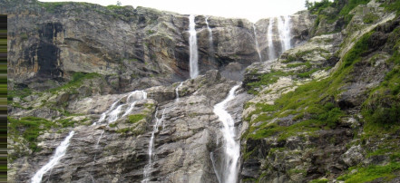 Обложка: Софийские водопады