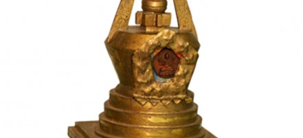 Обложка: Ступа — культовая буддийская скульптура