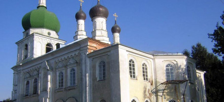 Обложка: Троицкий Севский мужской монастырь в Брянской области