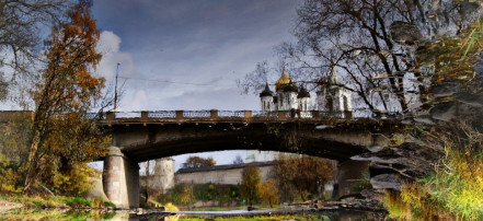 Обложка: Троицкий мост