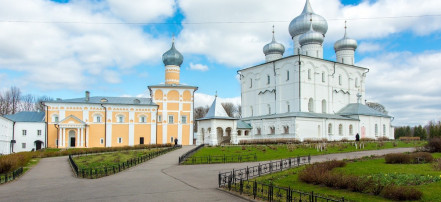 Обложка: Храмы и монастыри Великого Новгорода