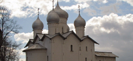 Обложка: Церковь Бориса и Глеба в Плотниках