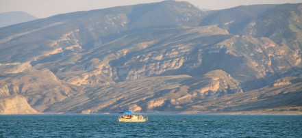 Обложка: Чиркейское водохранилище