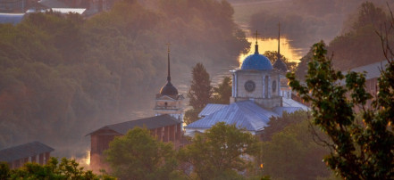 Обложка: Днепровские ворота с надвратной Одигитриевской церковью