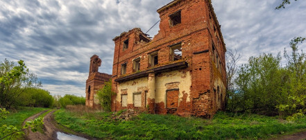 Обложка: Никольская церковь в Трескино