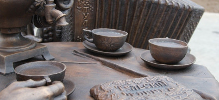 Обложка: Скульптурная композиция «Тульское чаепитие»