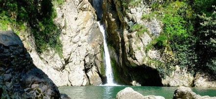 Обложка: Агурские водопады