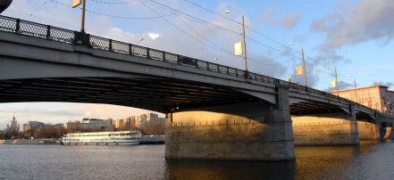 Обложка: Новоспасский мост
