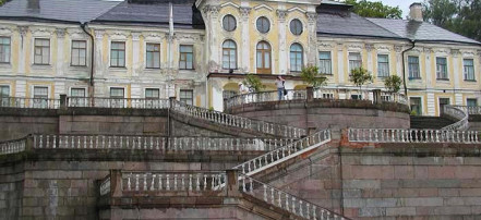 Обложка: Большой дворец А. Меншикова в Ораниенбауме