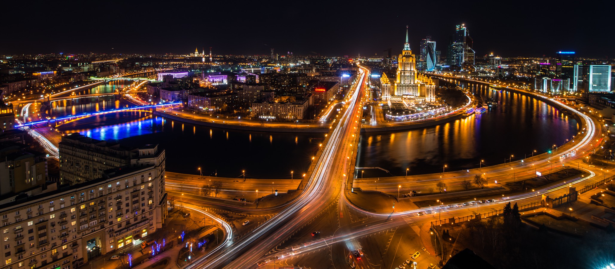 Панорманый вид ночной Москвы
