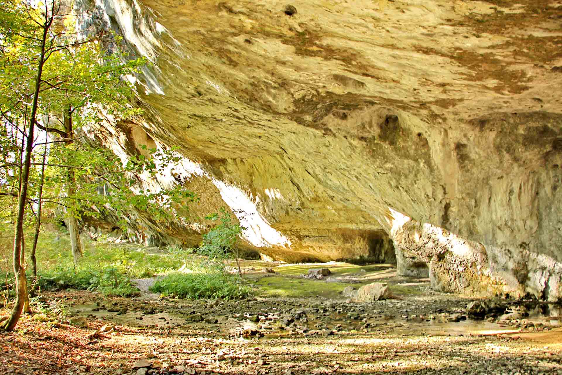 Пещеры Сухая и Долгая