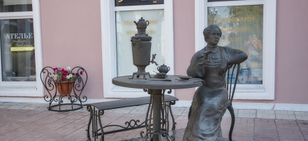 Памятник «Фотограф и дама у самовара»: Фото 2