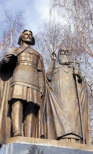 Памятник князю Георгию Всеволодовичу и святителю Симону Суздальскому