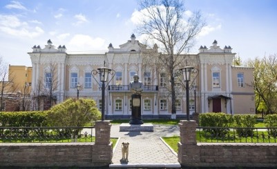 Административное здание винокуренного завода Д. Смолина