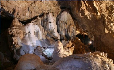 Бадьинская ледяная пещера